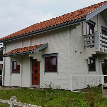Au Chalet Bed & Breakfast Maubray Bagian luar foto