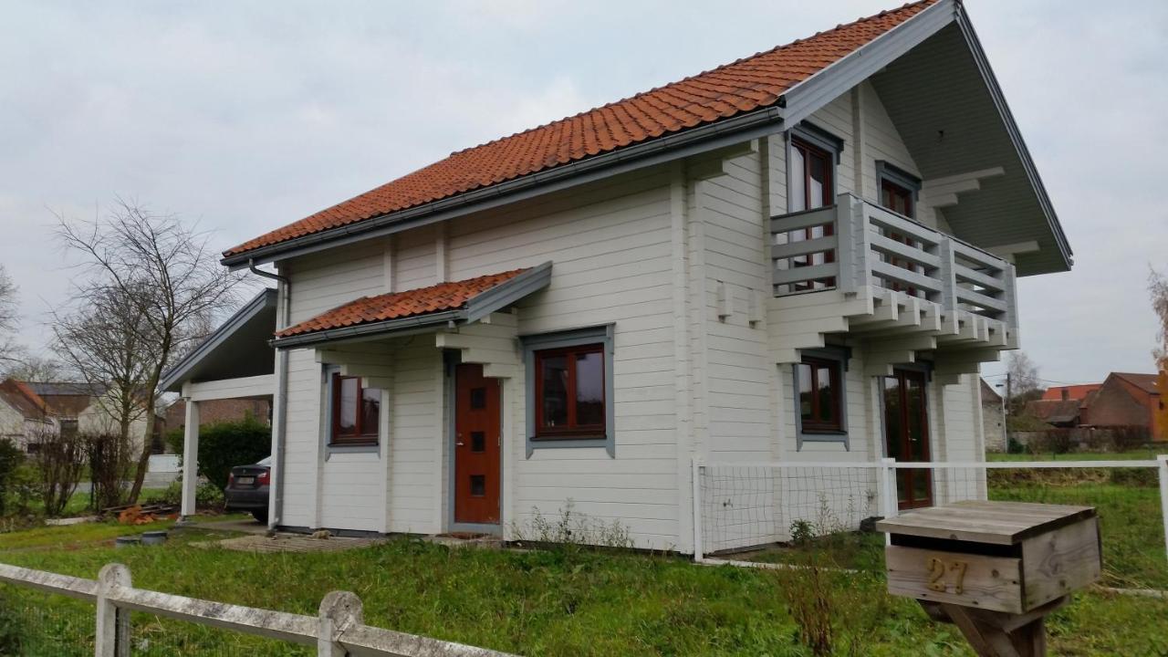 Au Chalet Bed & Breakfast Maubray Bagian luar foto